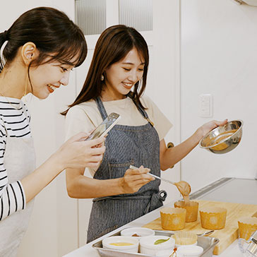 写真：スイーツづくり